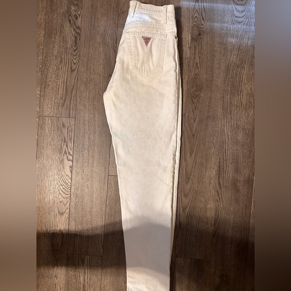 White Guess Jeans - Picture 2 of 4